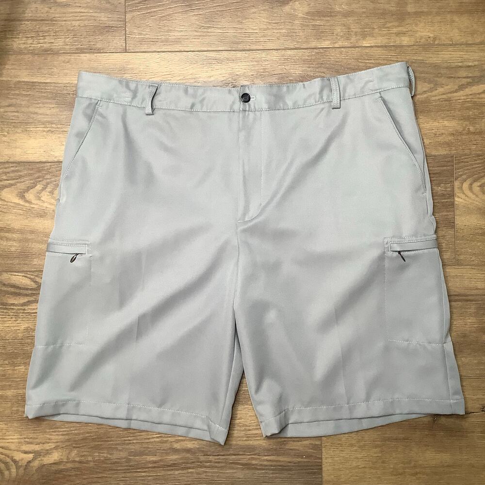Izod Golf Gray Classic Fit Flat Front Shorts Cargo Pockets 42